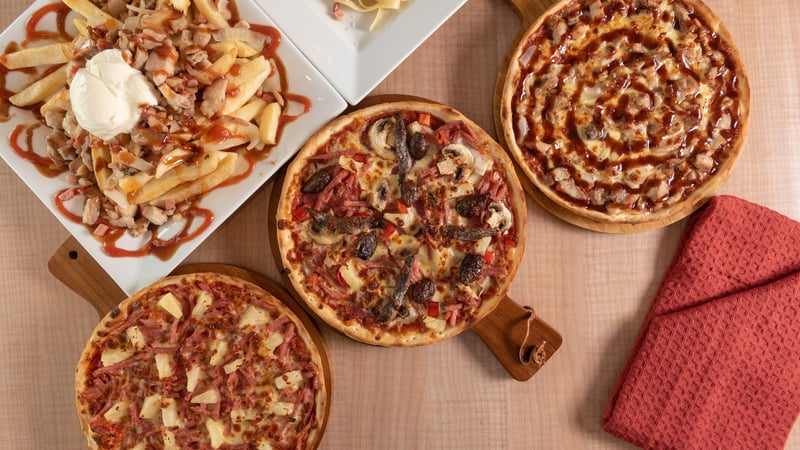 Sa's Smokin Pizza cover