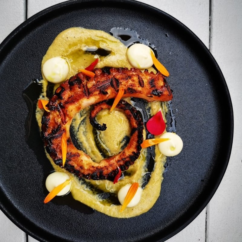 SALONA | 260A SWAN ST RICHMOND | Est. 1969 cover