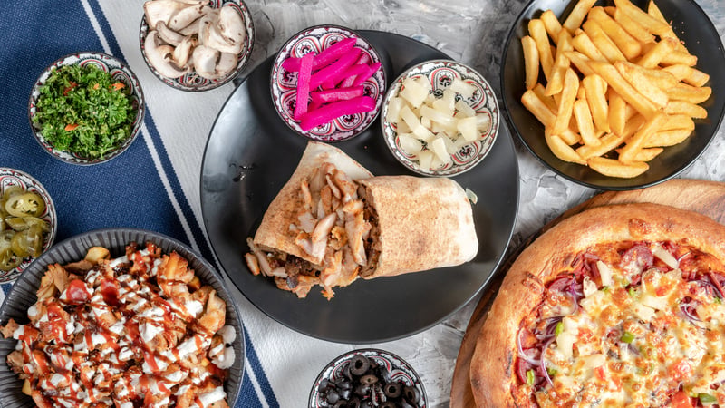 Cafe 4077. Uncles Charcoal Kebab&Pizza cover