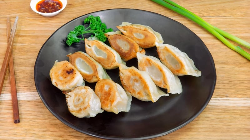 Dumpling Chef Spencer Outlet cover