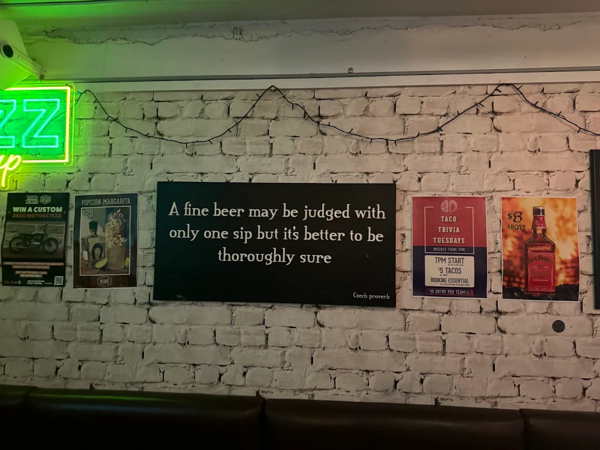 Menu, Bine Bar & Dining