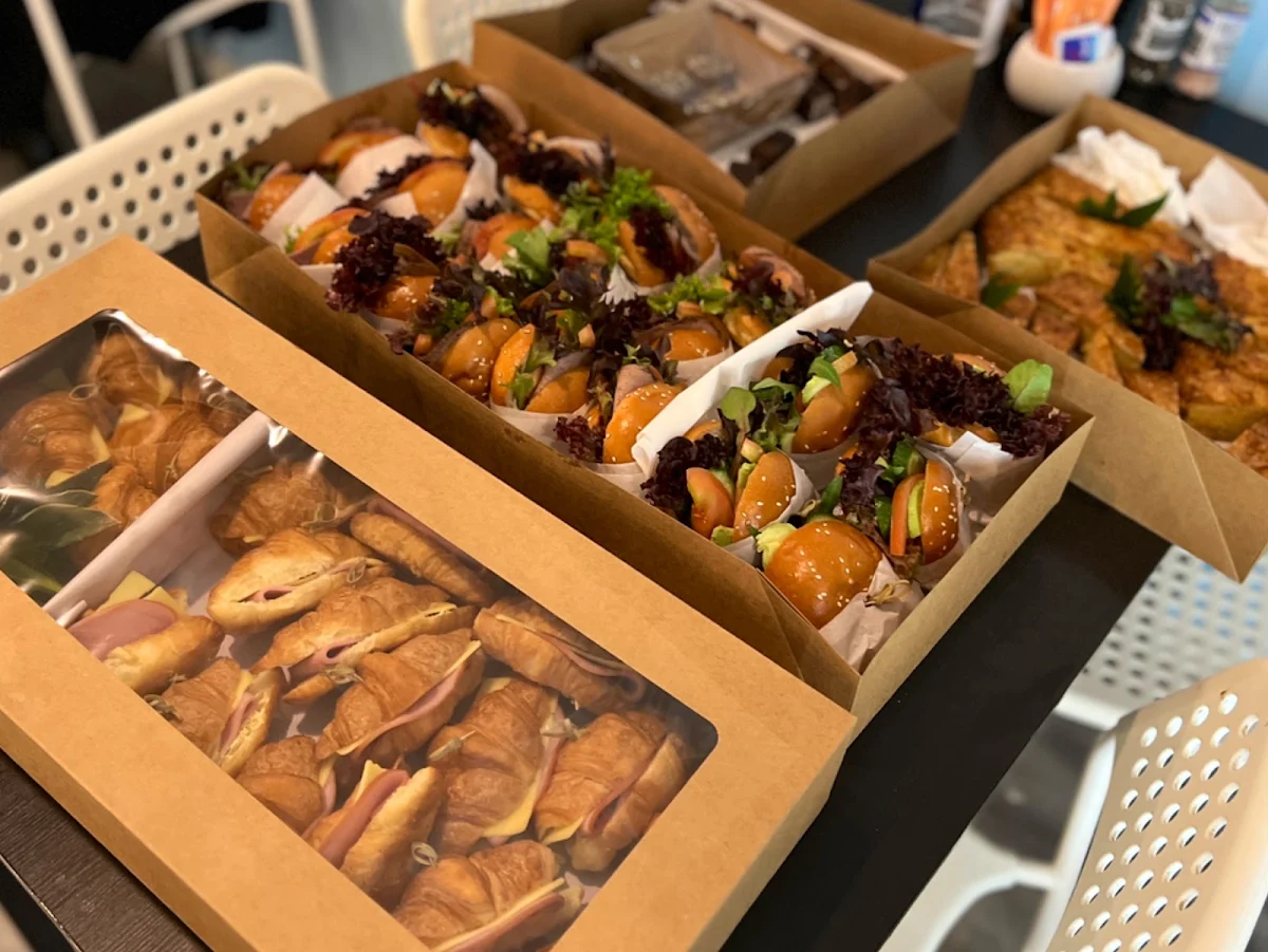 Food & drink, Emoji Cafe
