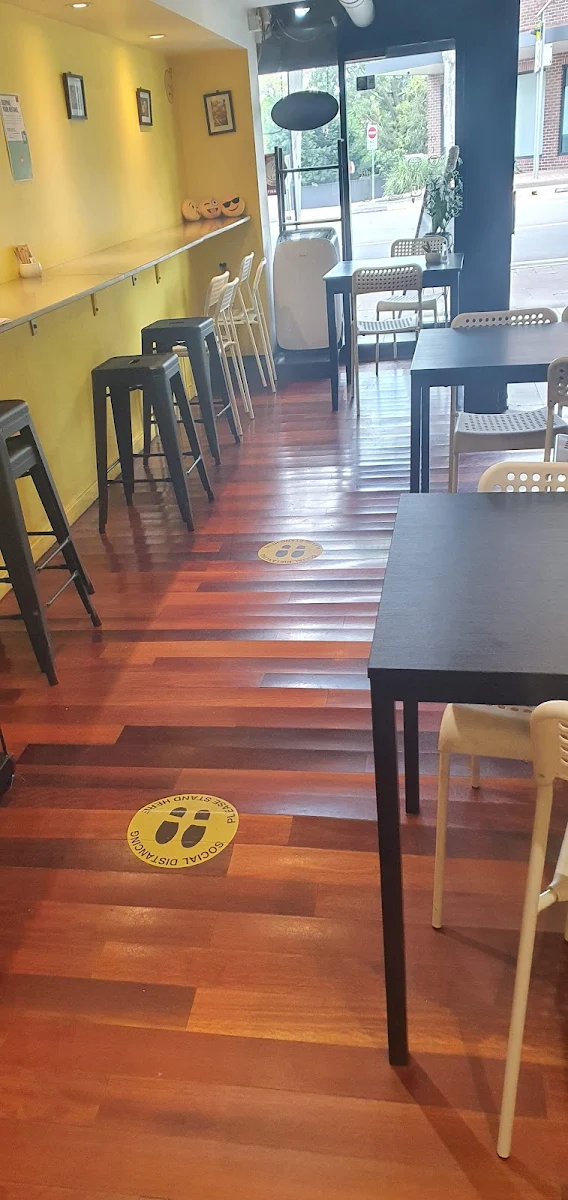 Vibe, Emoji Cafe