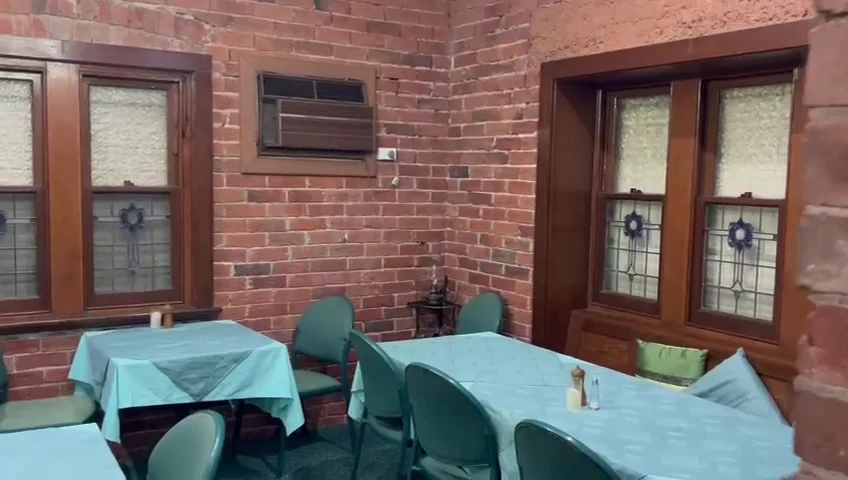 Vibe, Dubbo Feast House