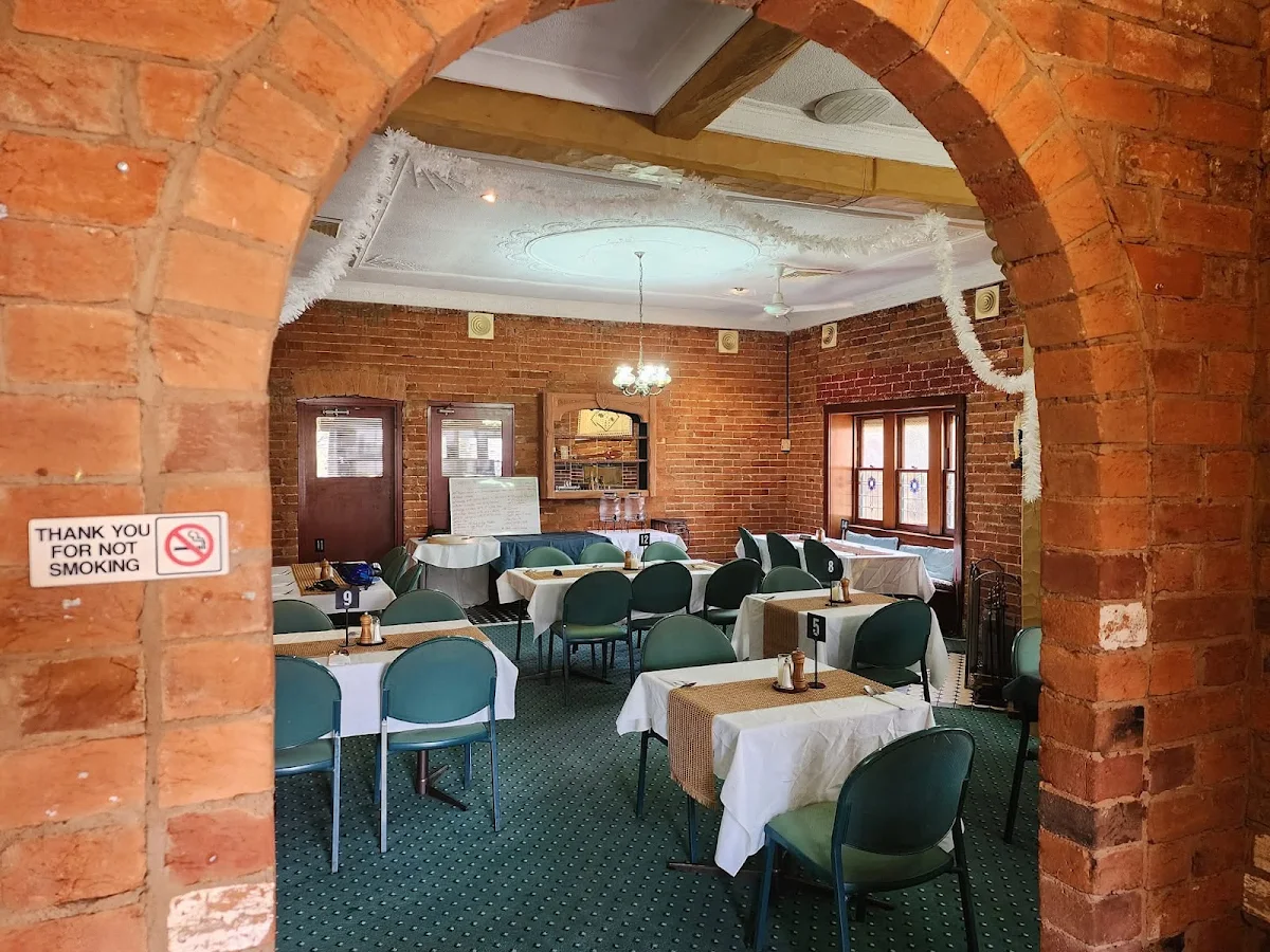 Vibe, Dubbo Feast House