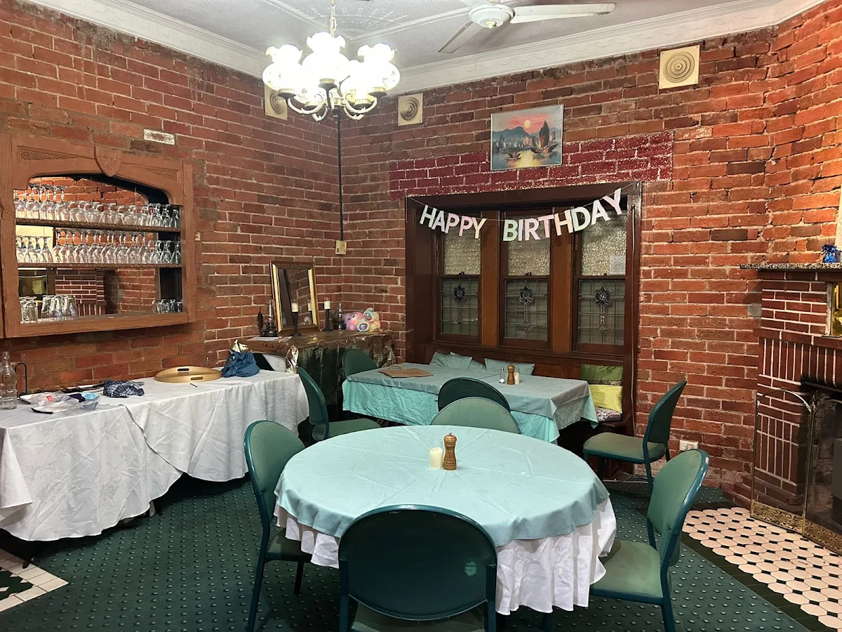 Vibe, Dubbo Feast House