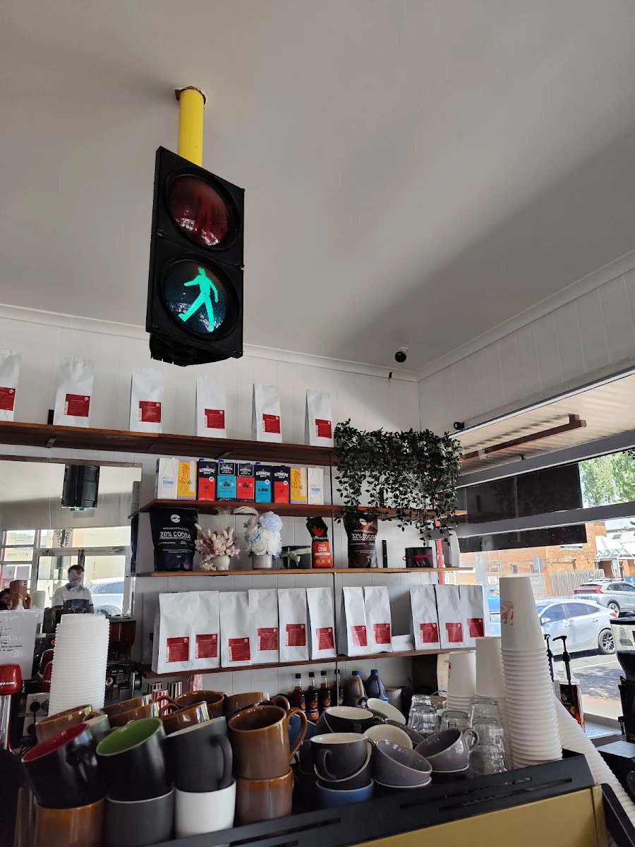 Vibe, 12 Square Cafe