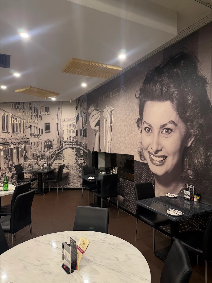 Vibe, Cafe Settebello