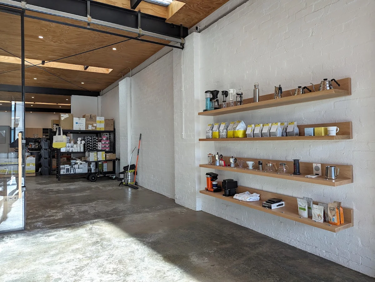 Vibe, Niccolo Coffee