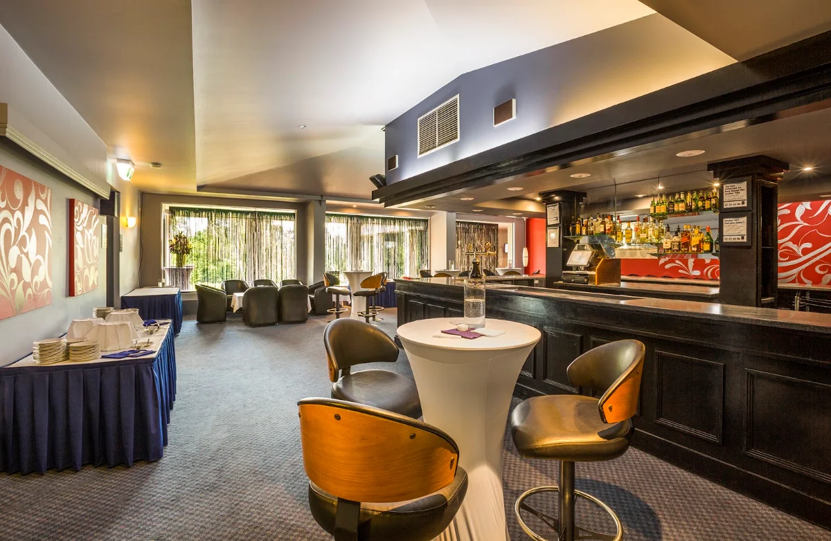 Vibe, Manningham Hotel & Club