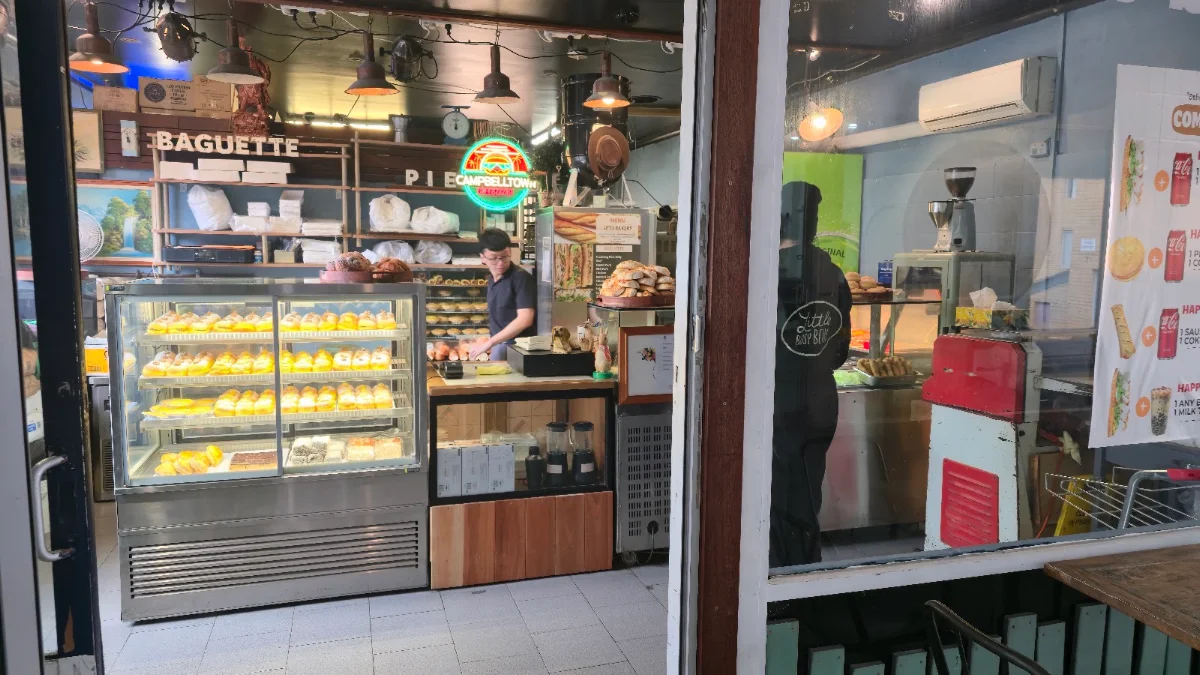 Vibe, Le'ss bakery