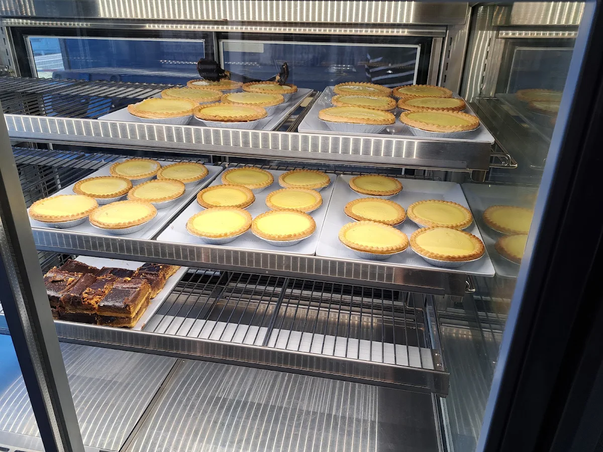 Vibe, Le'ss bakery