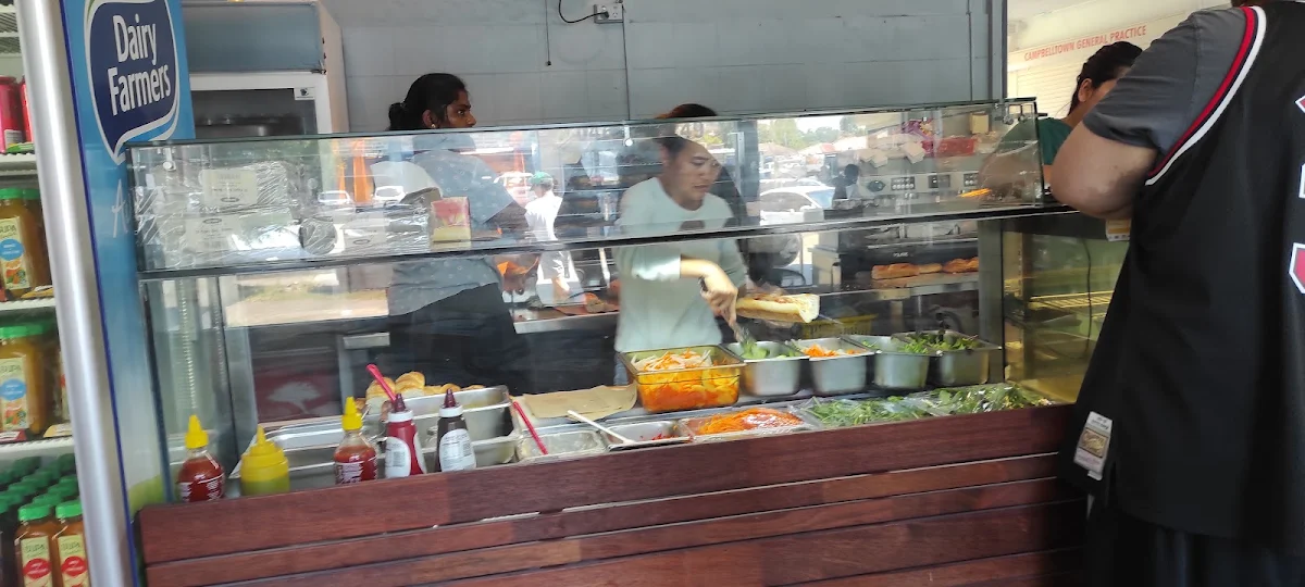 Vibe, Le'ss bakery