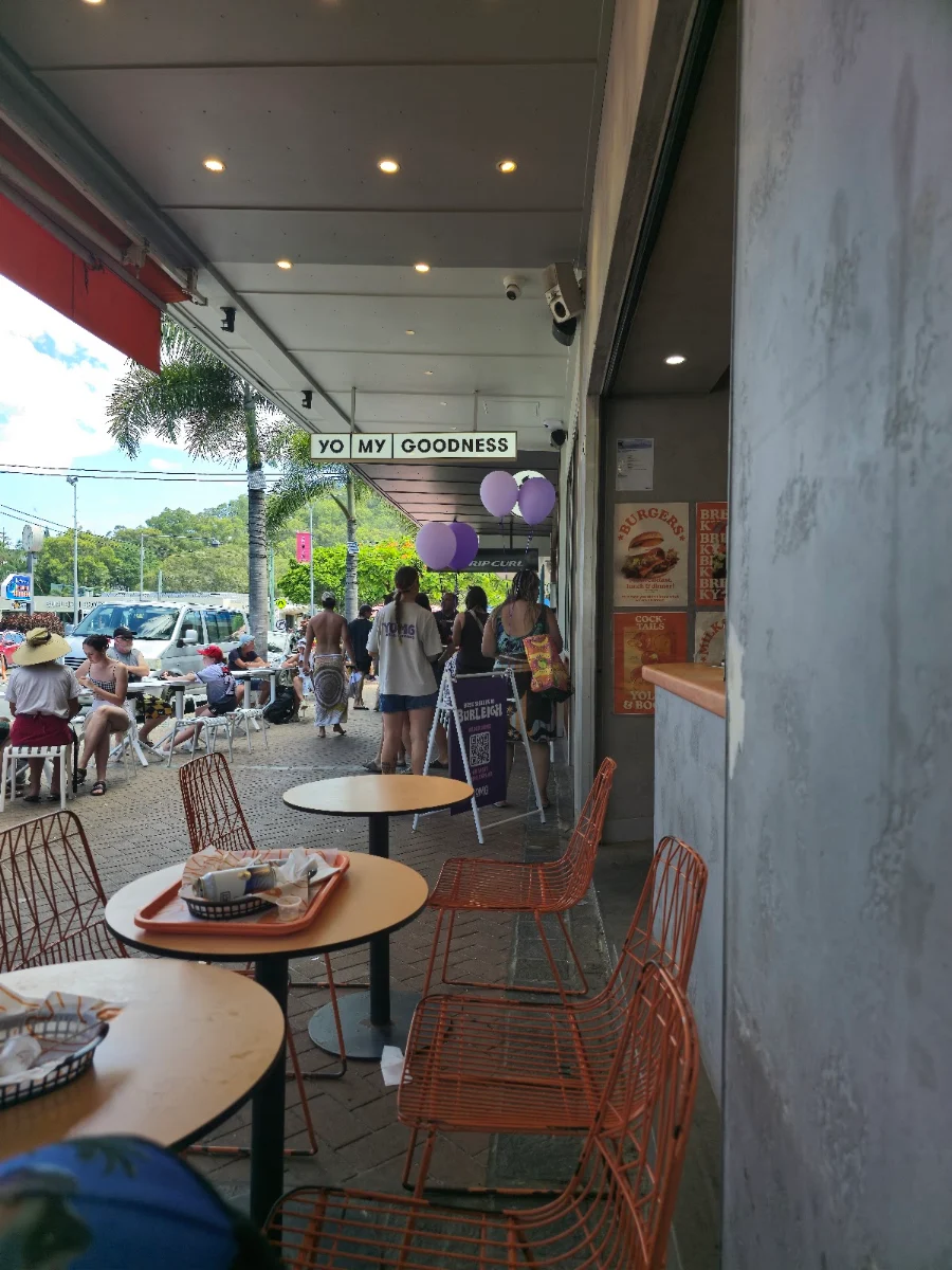 Vibe, YOMG Burleigh Heads (Frozen Yogurt)