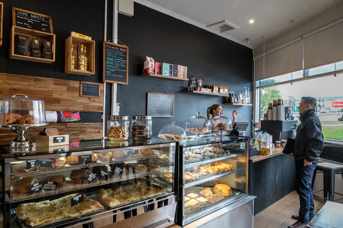Vibe, Honey Cafe