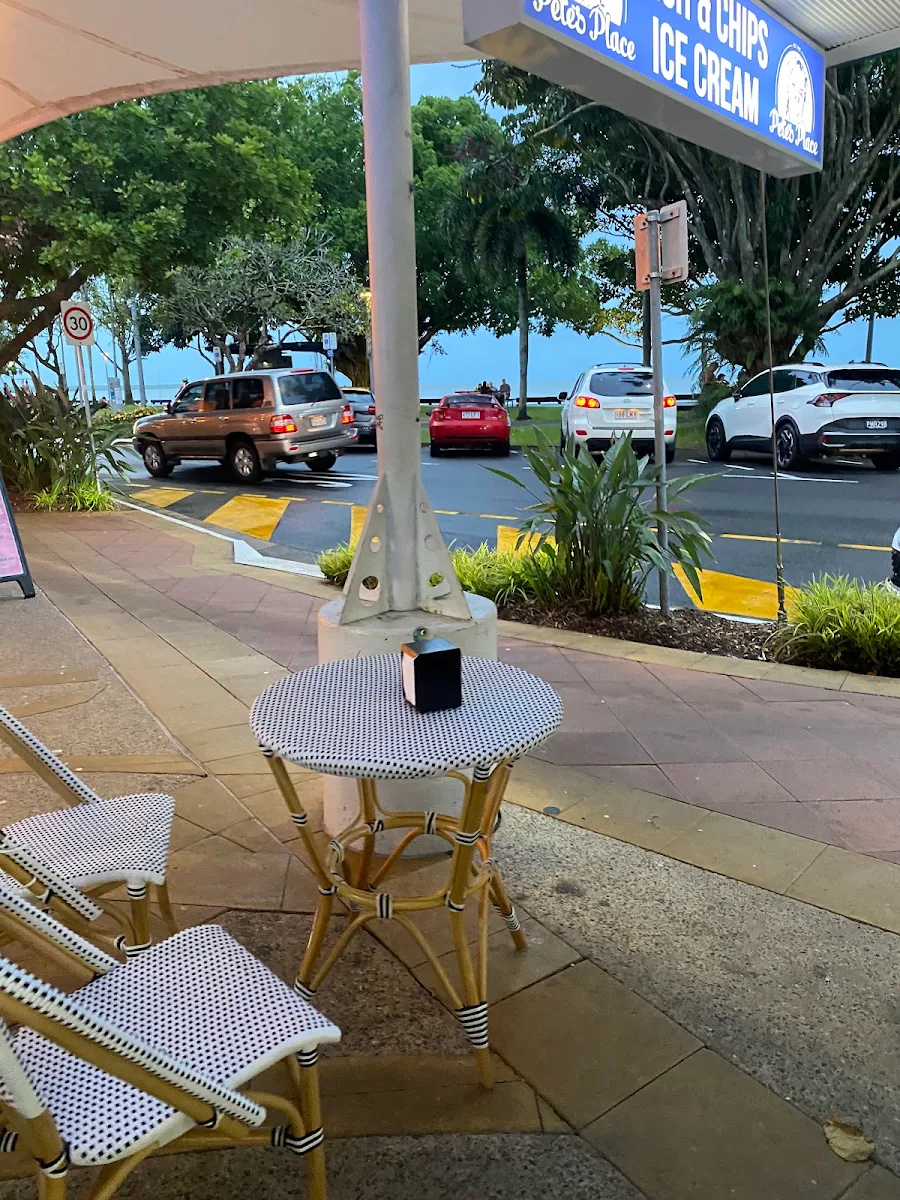 Vibe, Petes Place Cairns