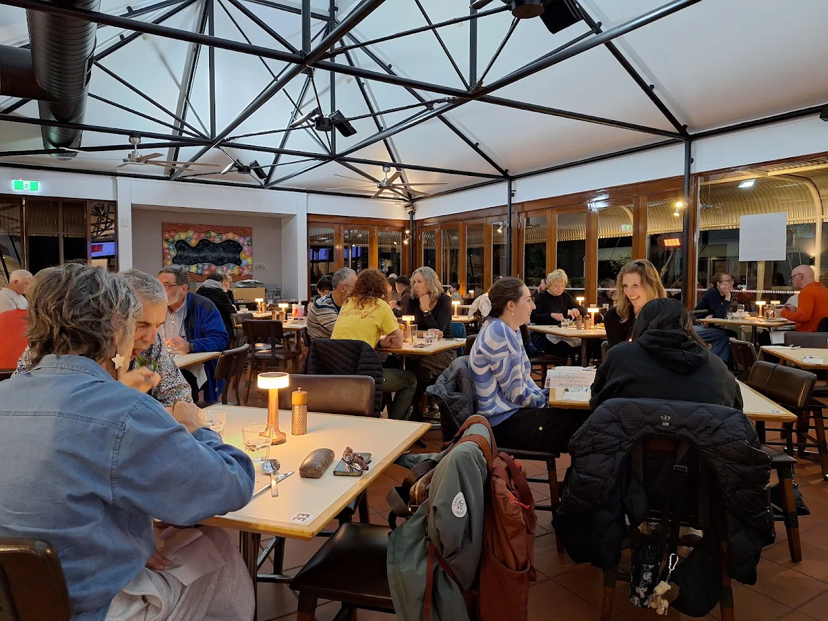 Vibe, Geckos Cafe