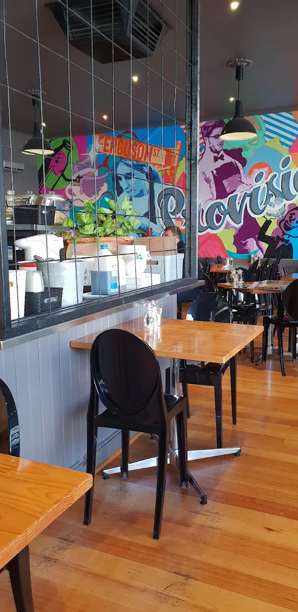 Vibe, Provisions Cafe