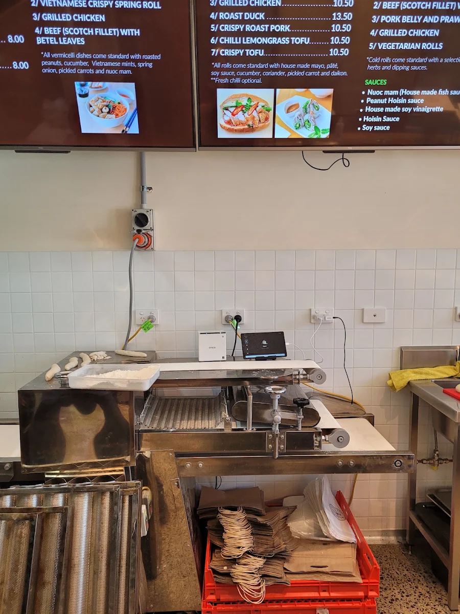 Menu, Master Roll Vietnam (Hawthorn)