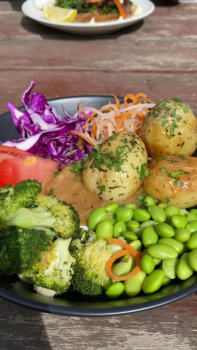 Food & drink, Serotonin Eatery