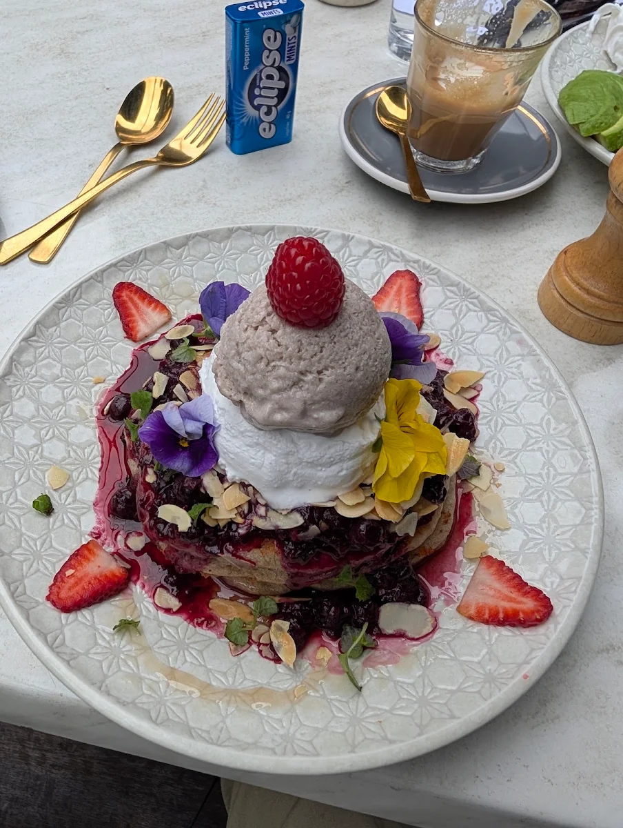 Food & drink, Serotonin Eatery