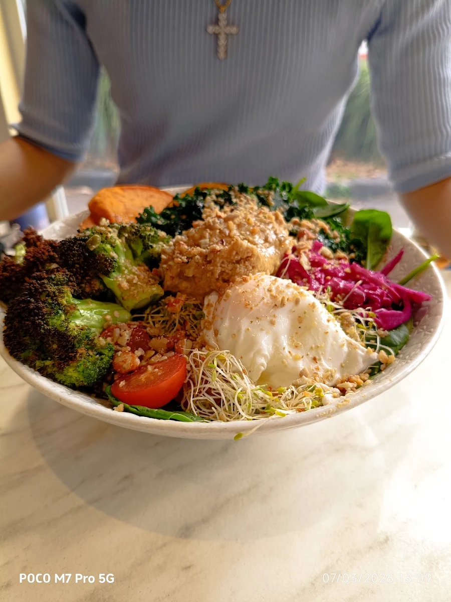 Food & drink, Serotonin Eatery