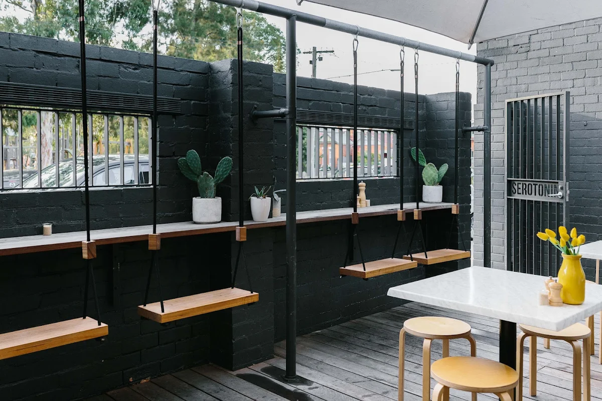 Vibe, Serotonin Eatery