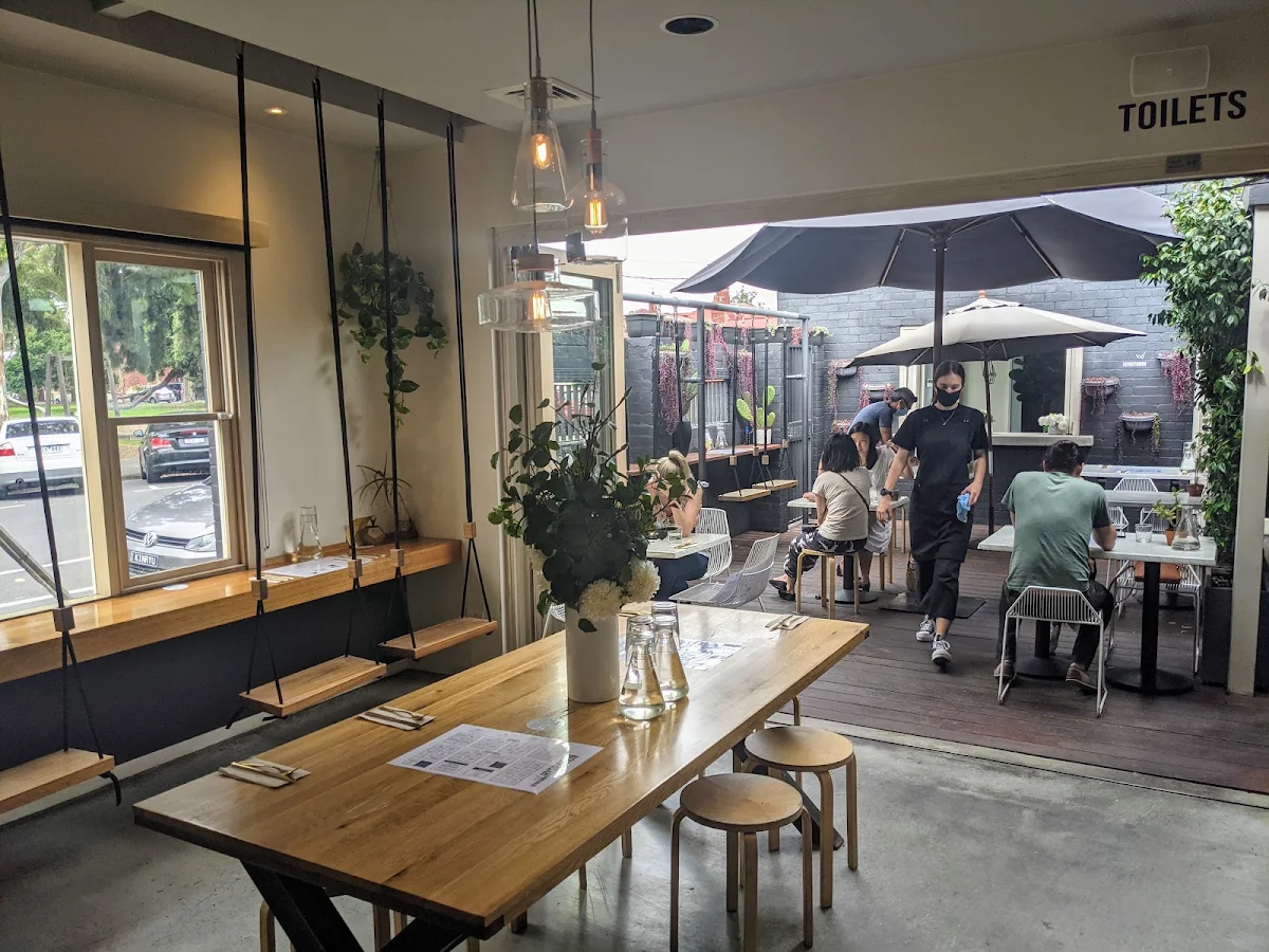 Vibe, Serotonin Eatery