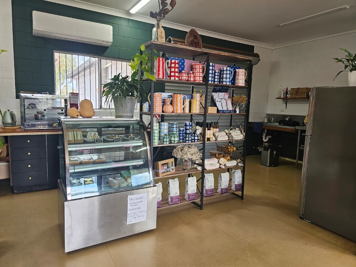 Vibe, The Major Cafe & General Store