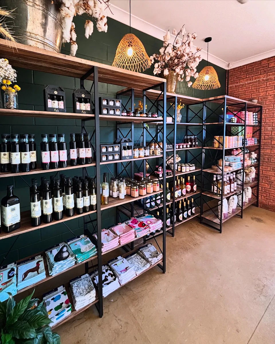 Vibe, The Major Cafe & General Store