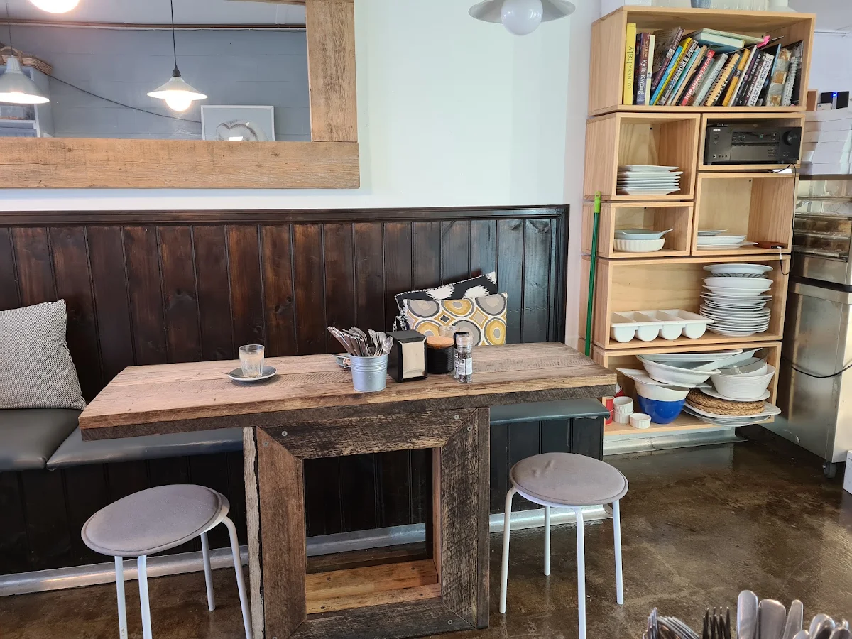 Vibe, Pier Provedore Flinders