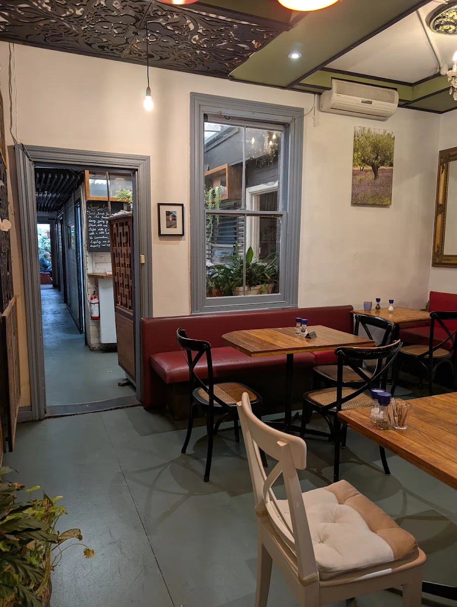 Vibe, Lavender Cafe & Bakery