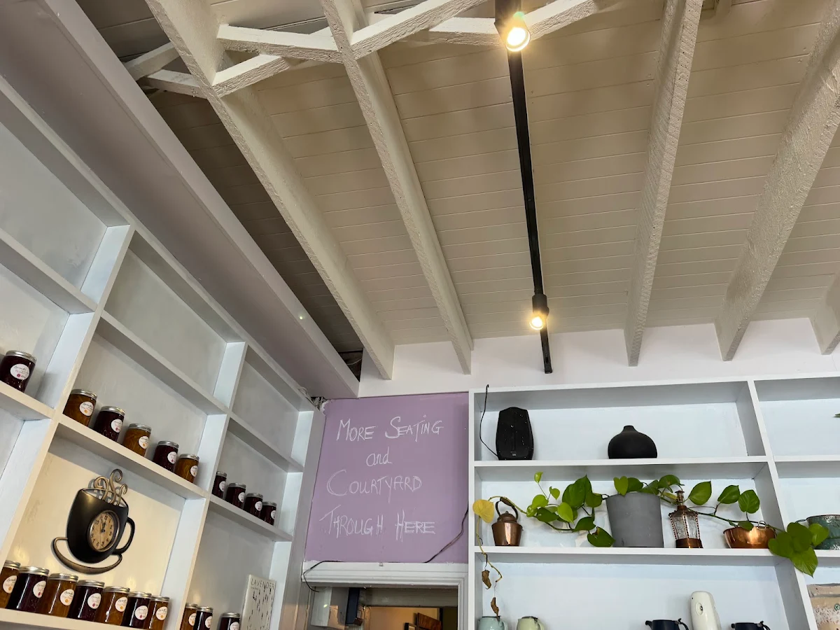 Vibe, Lavender Cafe & Bakery