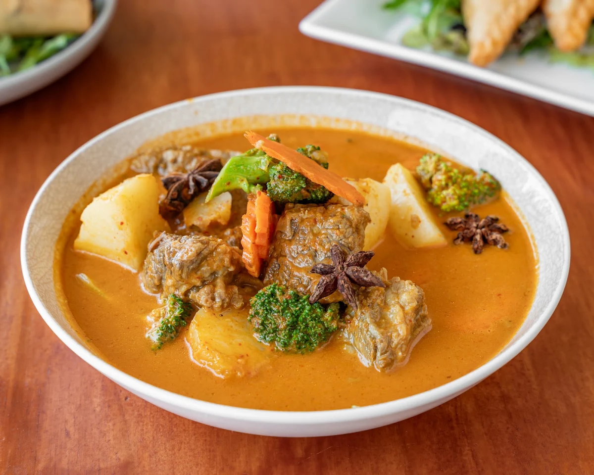 Food & drink, Rod Thai