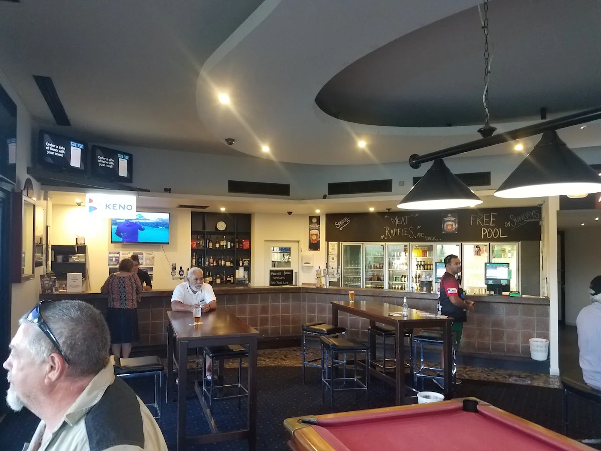 Vibe, Mount Sheridan Tavern