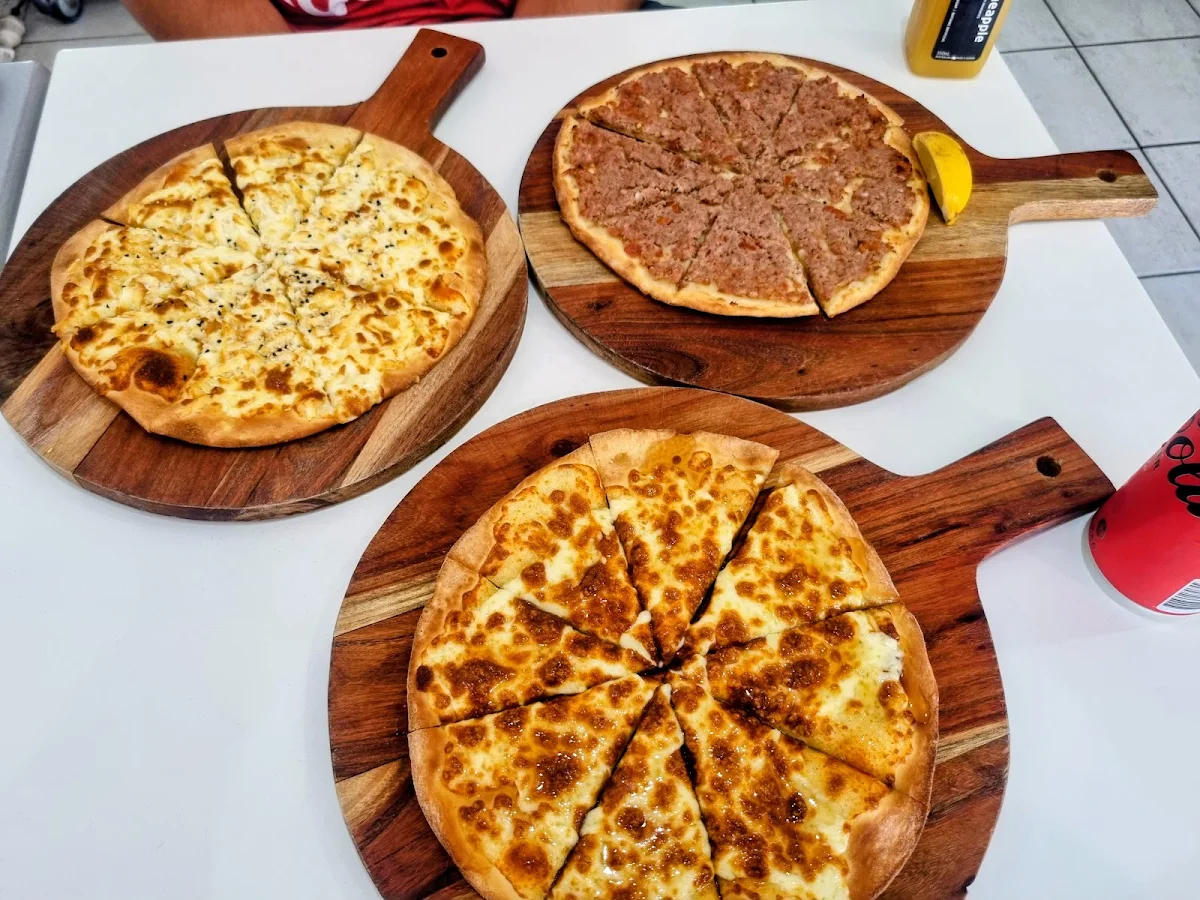 Food & drink, Munoochi Pizzeria