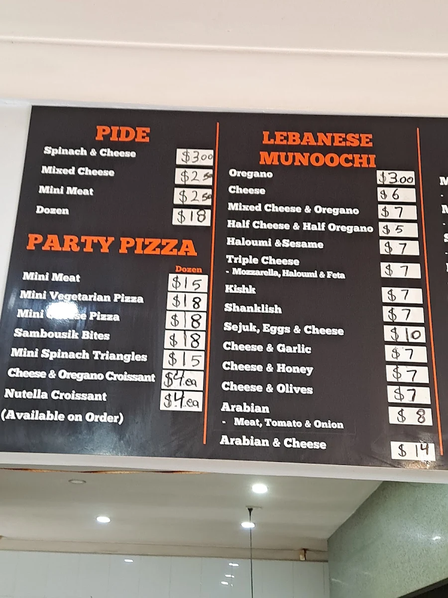 Menu, Munoochi Pizzeria