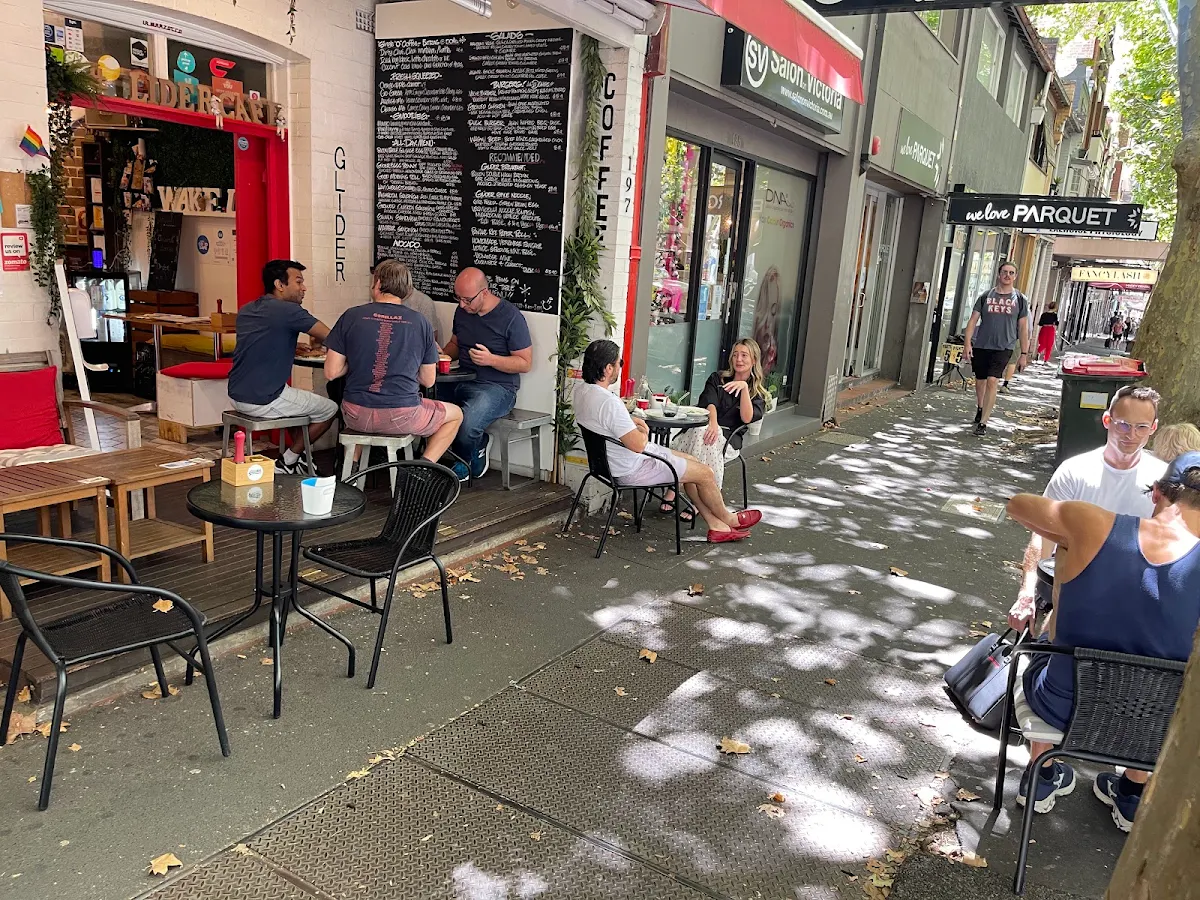 Vibe, Glider Cafe