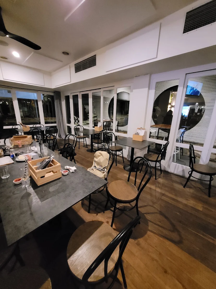 Vibe, The Hampden Hotel