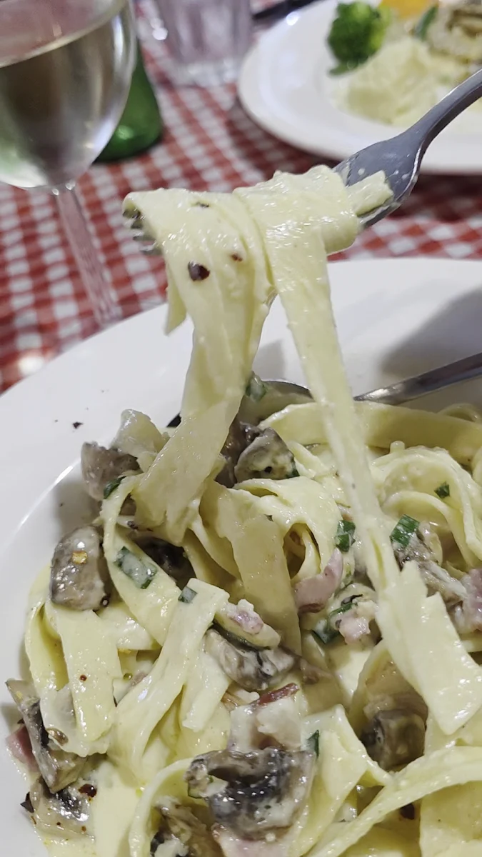 Food & drink, La Costa Restaurant