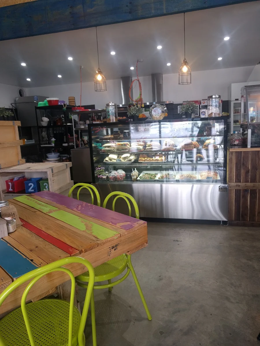Vibe, Café Palat
