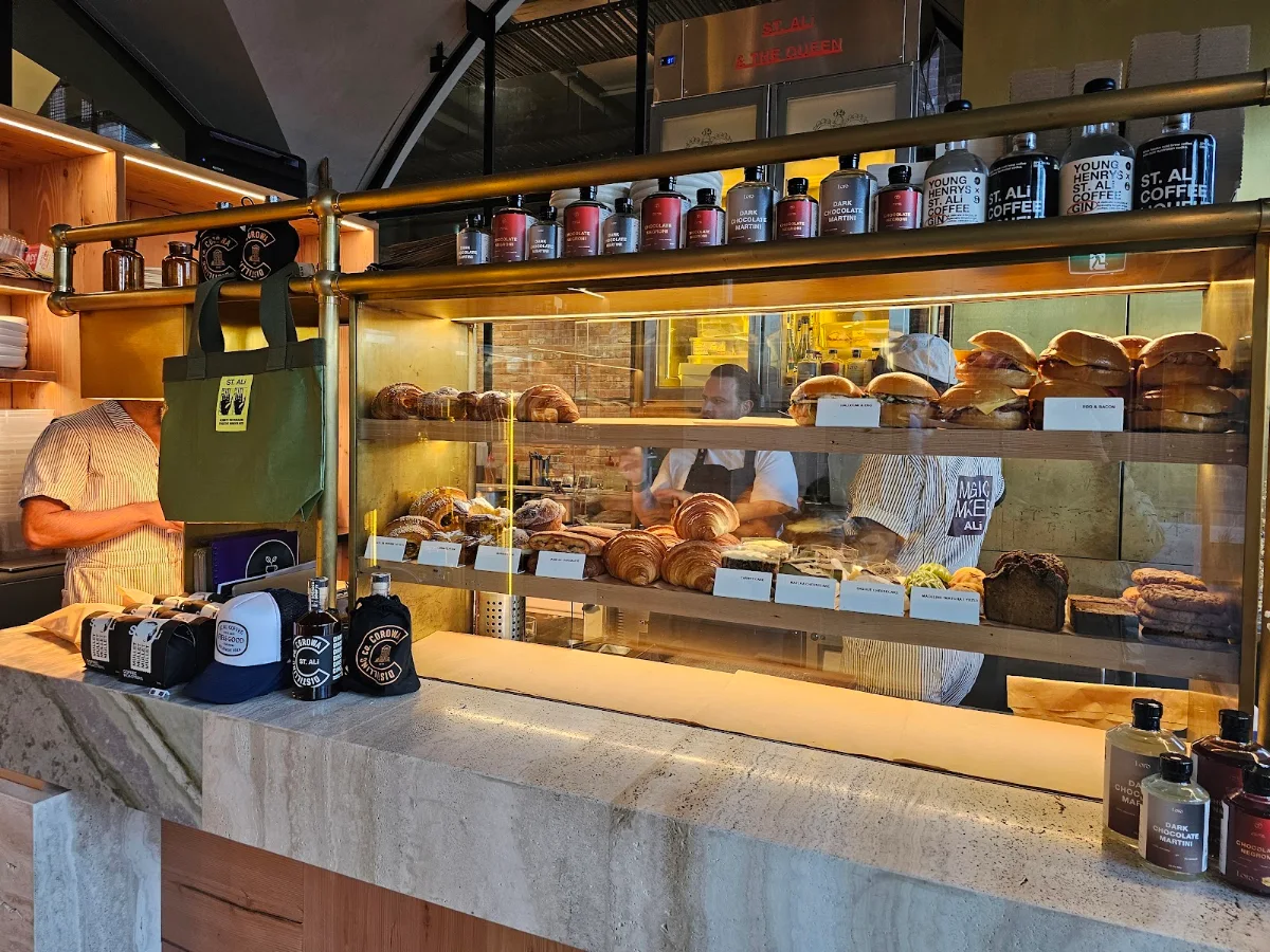 Vibe, Majesty Coffee
