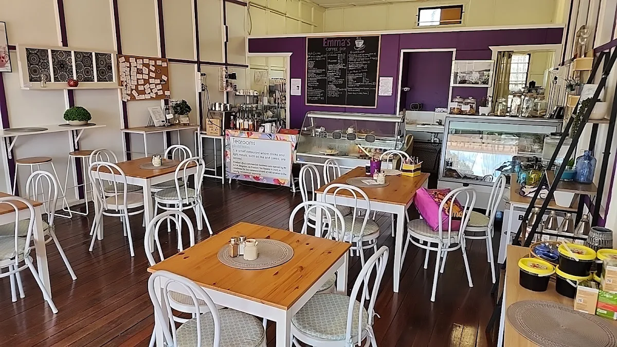 Vibe, Emma’s Coffee shop