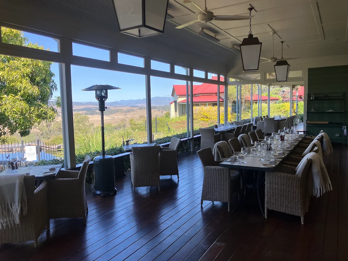 Vibe, Homage Restaurant