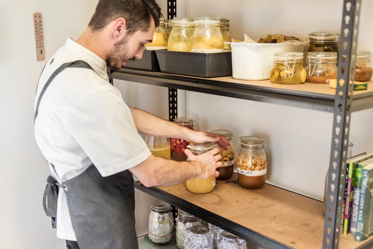 Vibe, Homage Restaurant