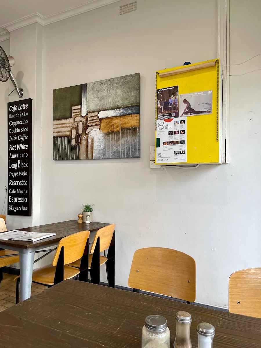 Vibe, Hug a Mug Cafe