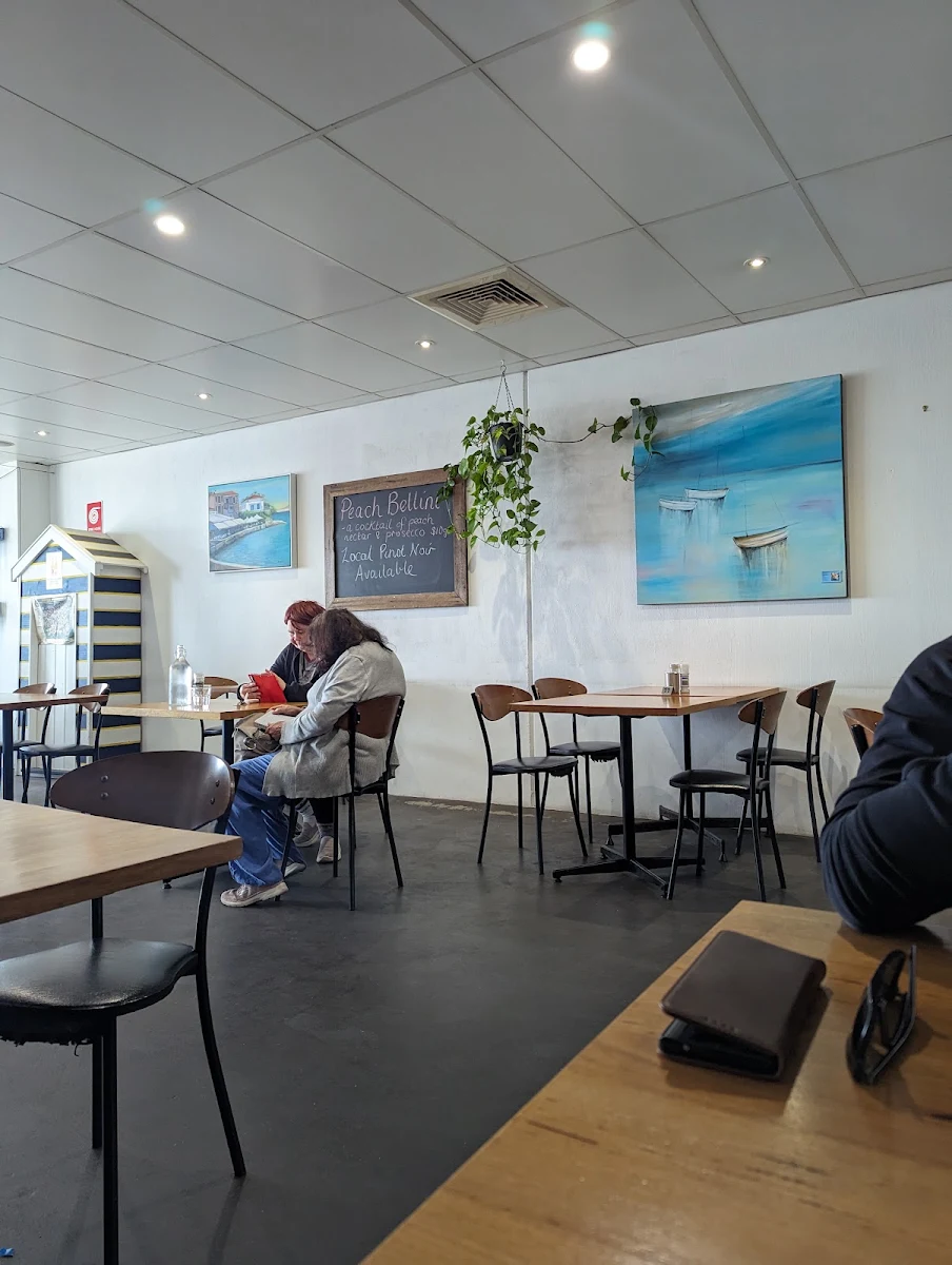 Vibe, Hapi Cafe & Restaurant Rye