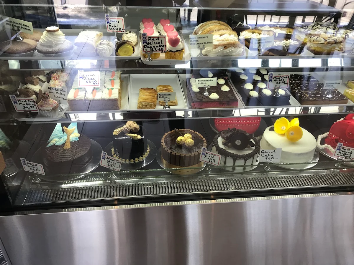 Cakes Delight & Café cover