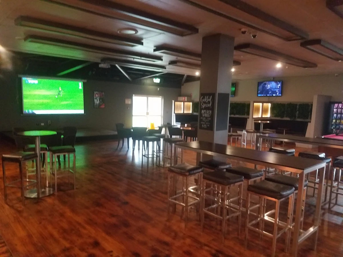 Vibe, The Andergrove Tavern