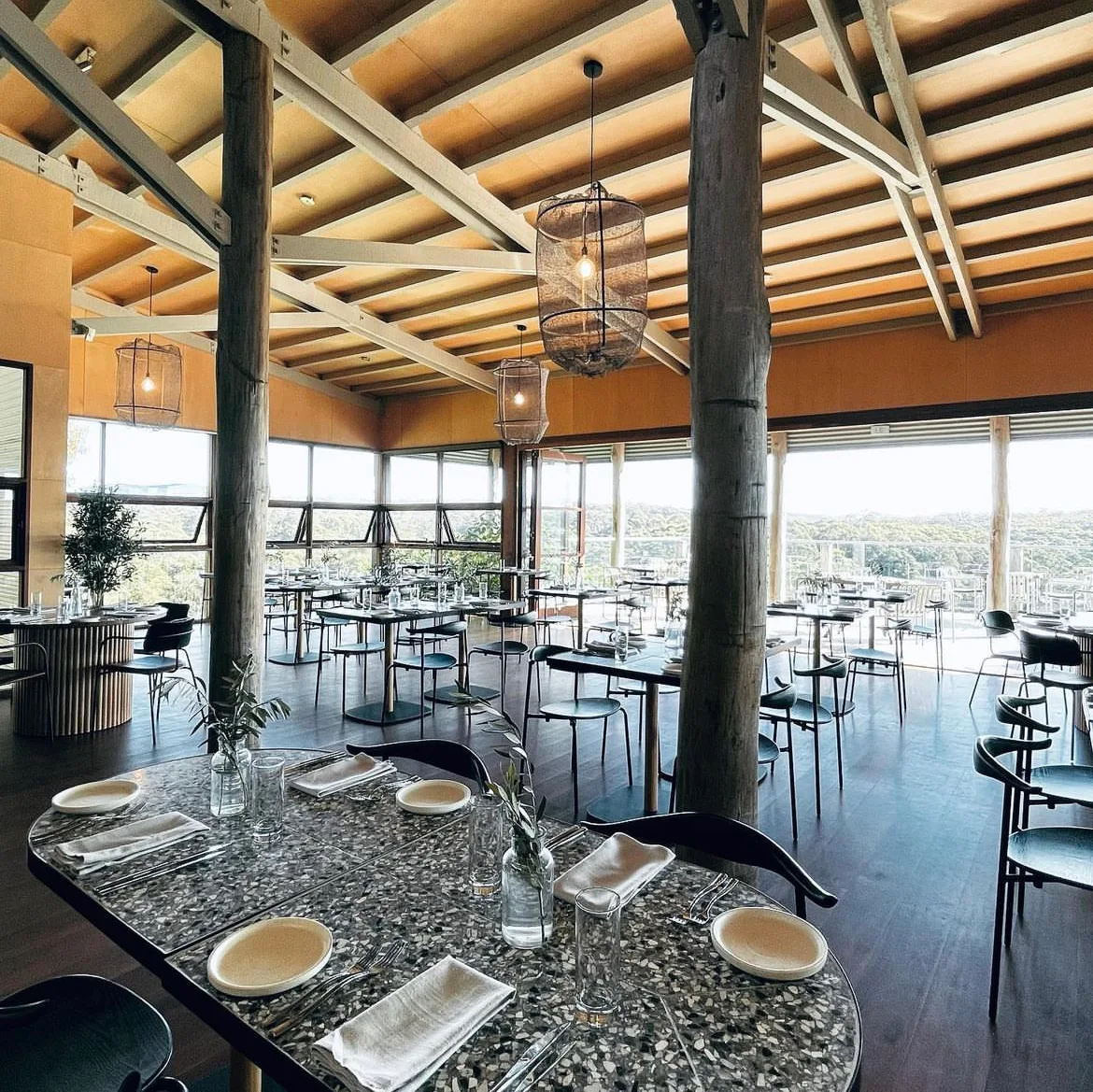 Vibe, Mimosa Wines & Restaurant